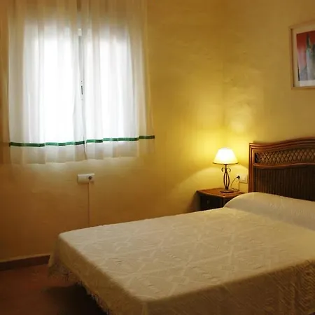 Villa Encarna alojamientos turísticos con piscina comunitaria Apartamento *