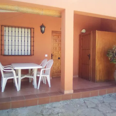 Apartamento Villa Encarna alojamientos turísticos con piscina comunitaria