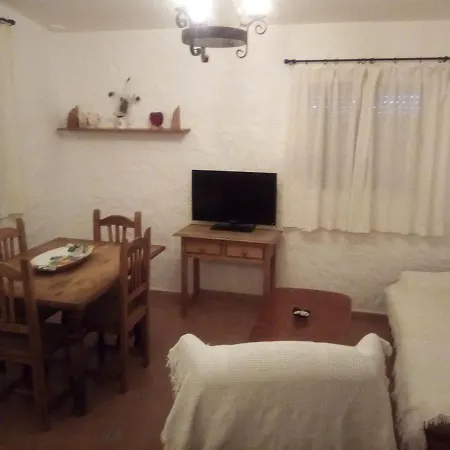 Apartamento Villa Encarna alojamientos turísticos con piscina comunitaria *
